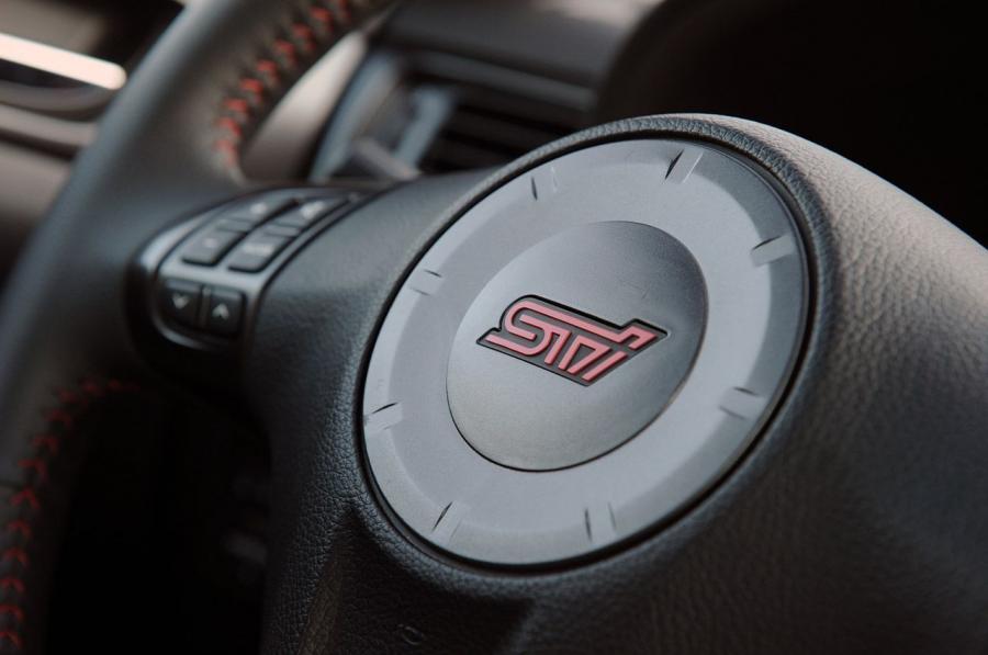  Subaru Impreza WRX STi Sedan 2011 года  (фото 33 из 81)